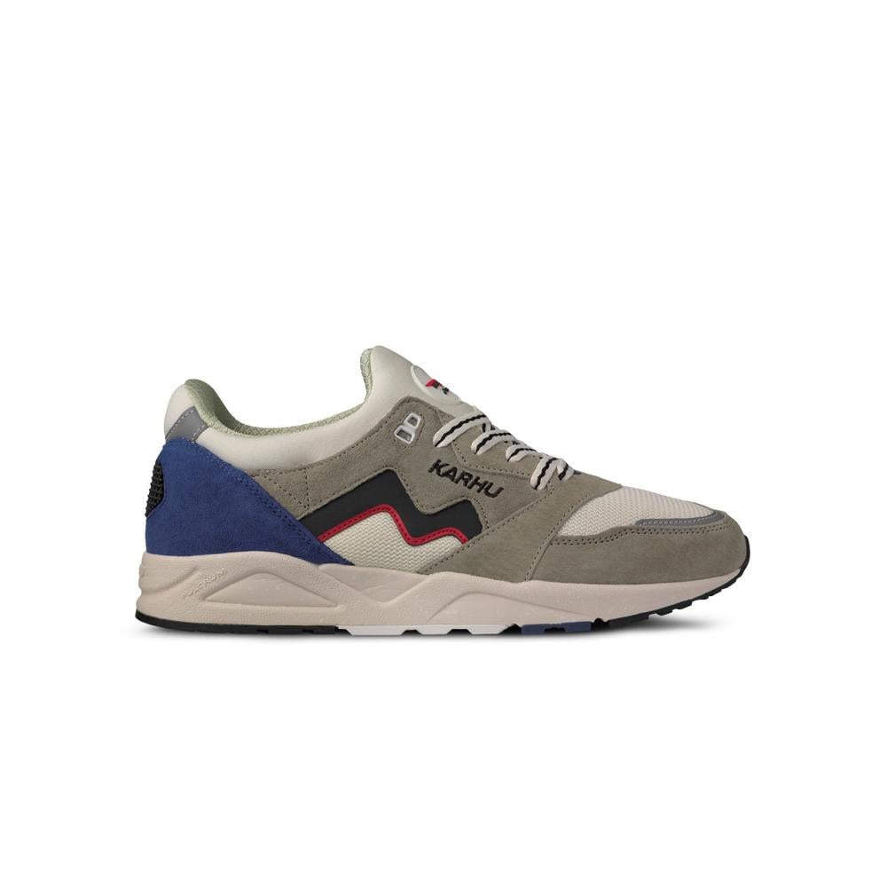 

Кроссовки Karhu Aria 95, серый