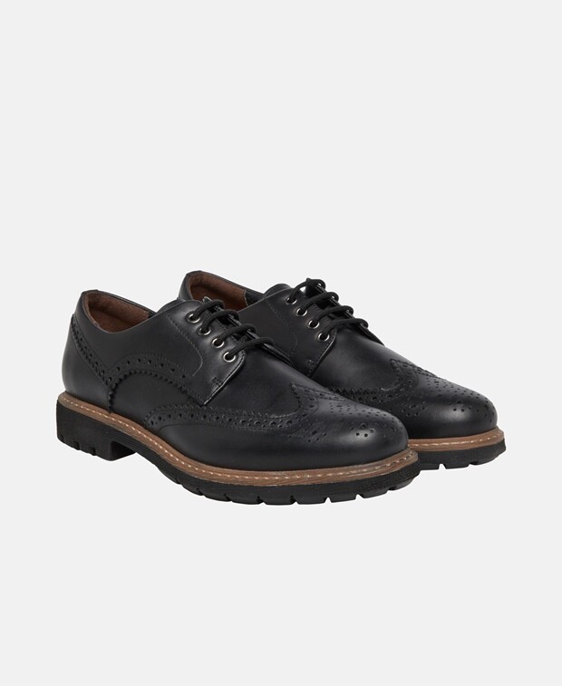 

Туфли на шнуровке Clarks, черный