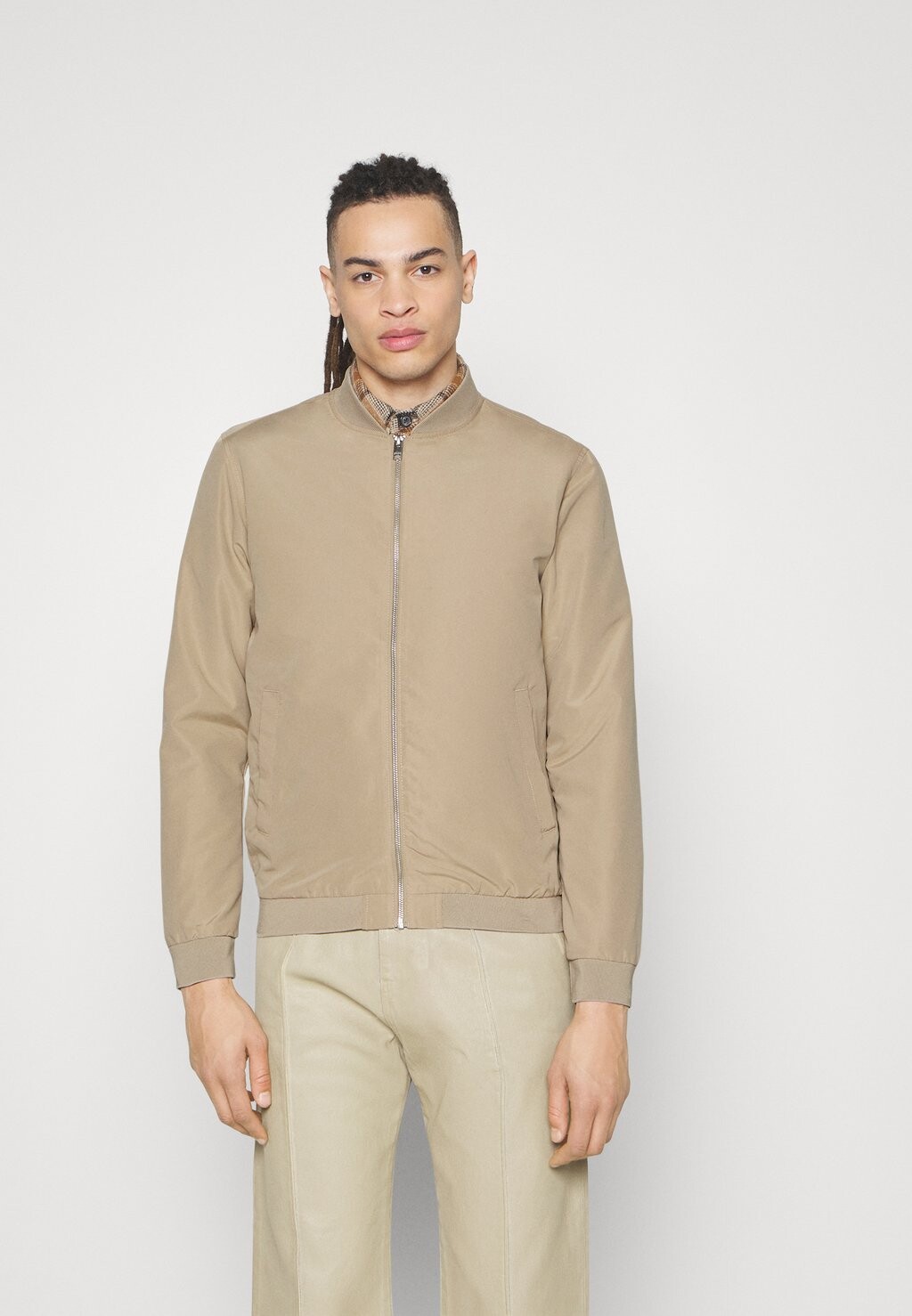 

бомбер Chaquetas Jack & Jones JJEROY JACKET, цвет crockery