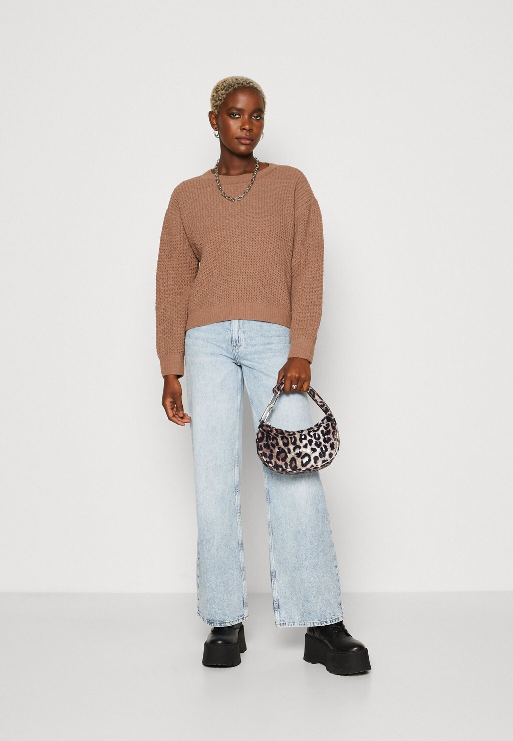 

Свитшот Vero Moda VMAGATE O NECK LOW, цвет brown lentil