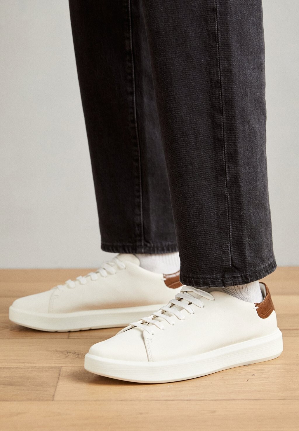 

Низкие кроссовки Velletri Geox, цвет white/brown