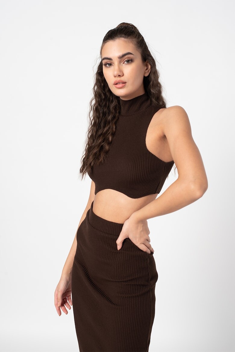 

Укороченный топ в рубчик с вырезом на спине Missguided, коричневый