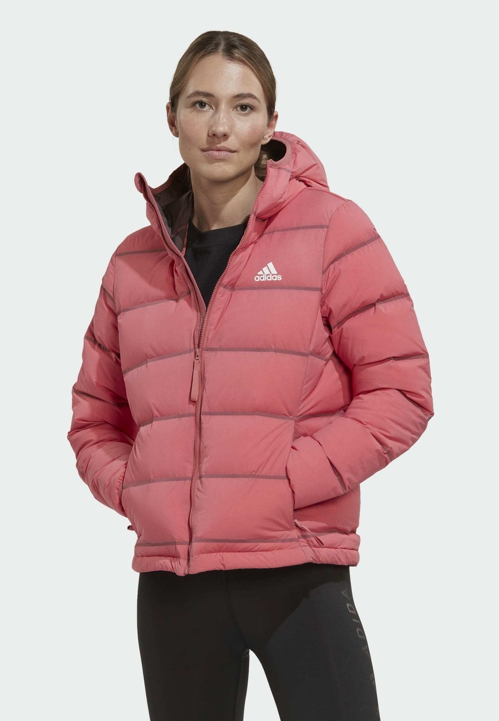 

Пуховик Adidas, красный