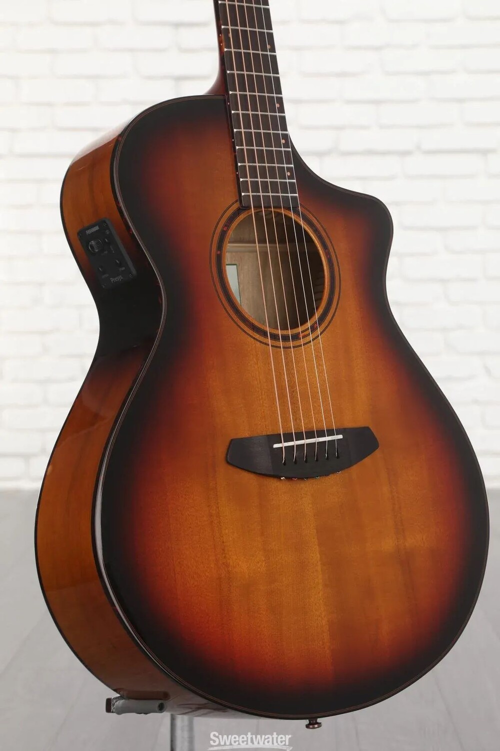 

Акустико-электрическая гитара Breedlove ECO Pursuit Exotic S Concert CE - Canyon Burst