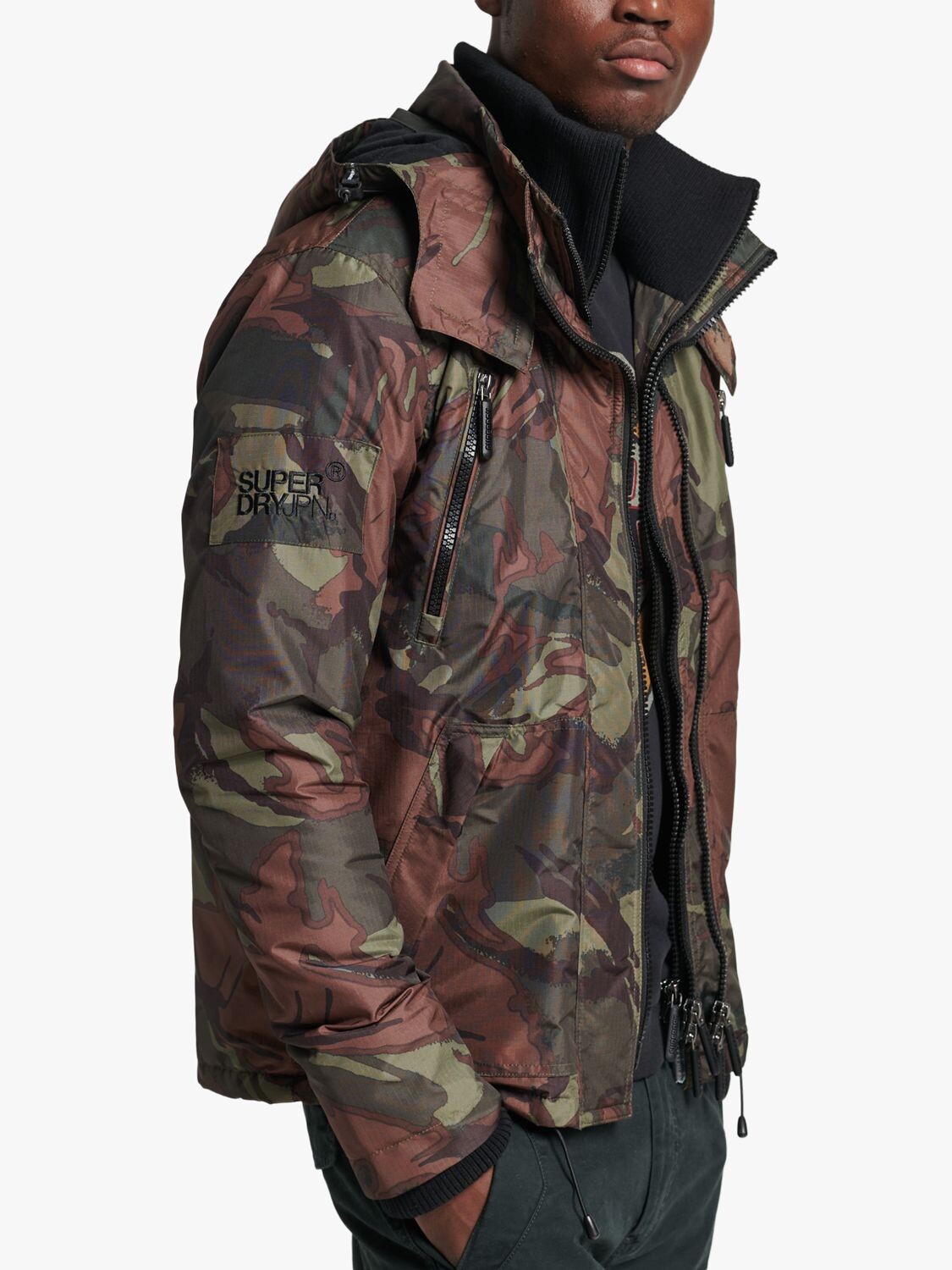 

Куртка-ветровка Superdry Mountain SD, камуфляж