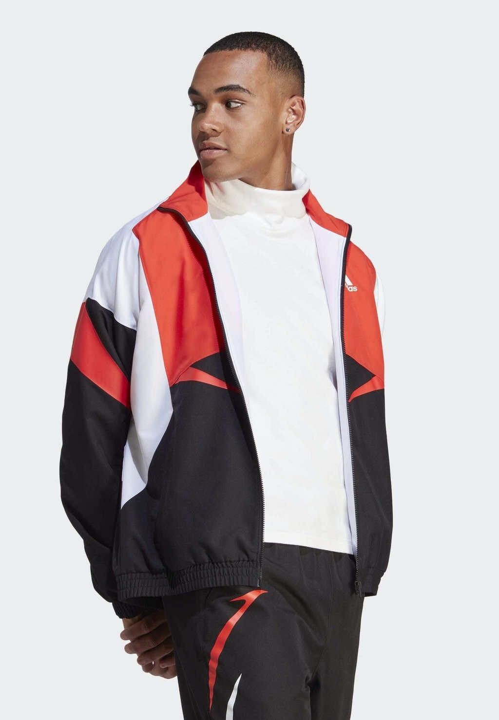

Спортивная куртка Colourblock adidas Sportswear, цвет black white bright red