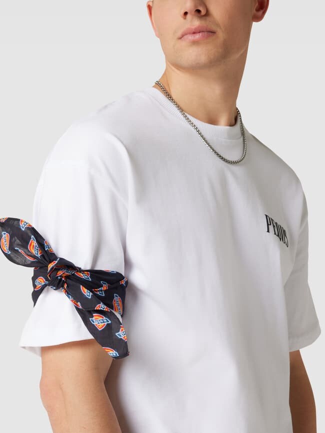 

Шарф с рисунком лейбла по всей поверхности, модель "БАНДАНА" Dickies, черный