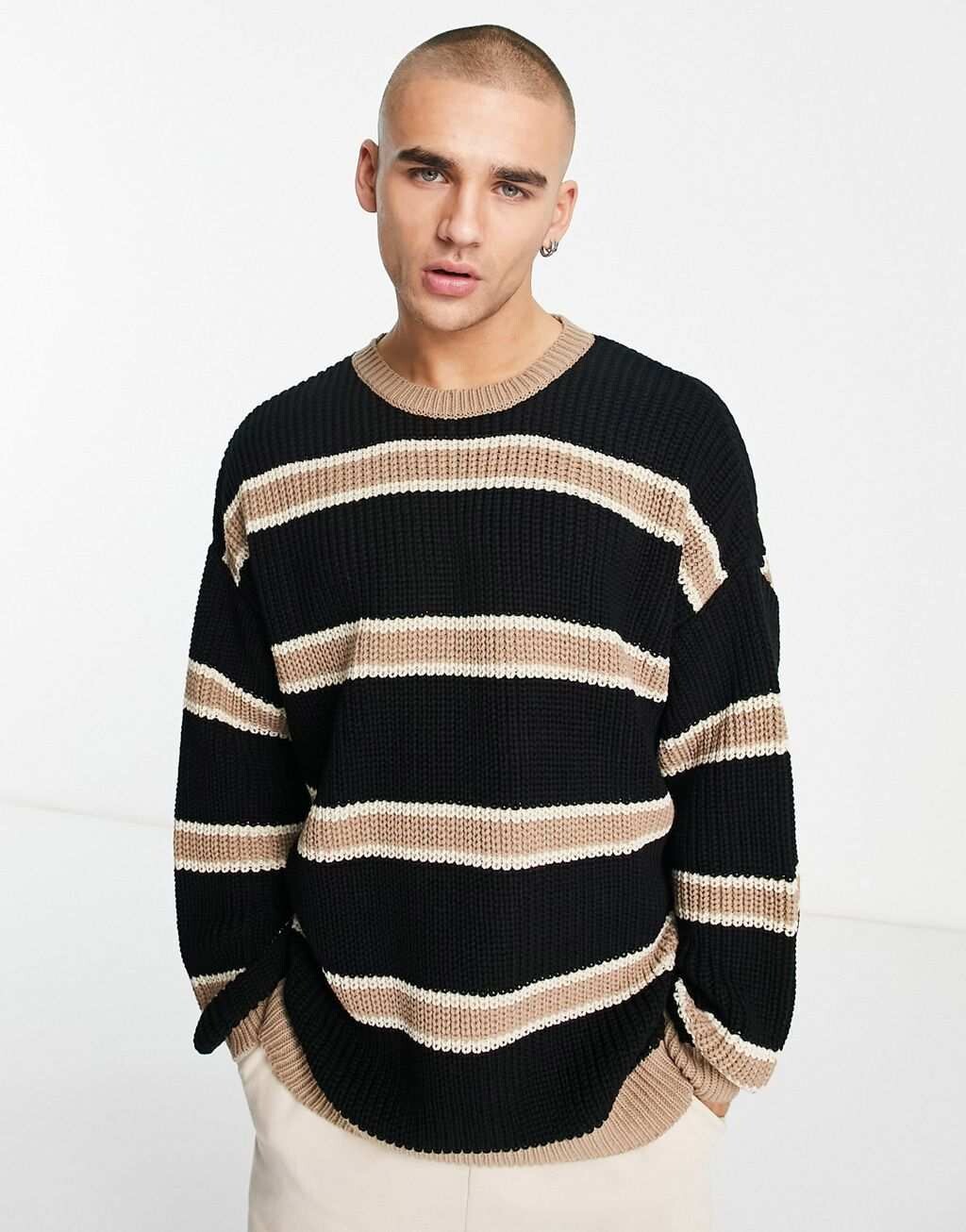 

Супер-оверсайзный вязаный джемпер в бежево-черную полоску ASOS DESIGN