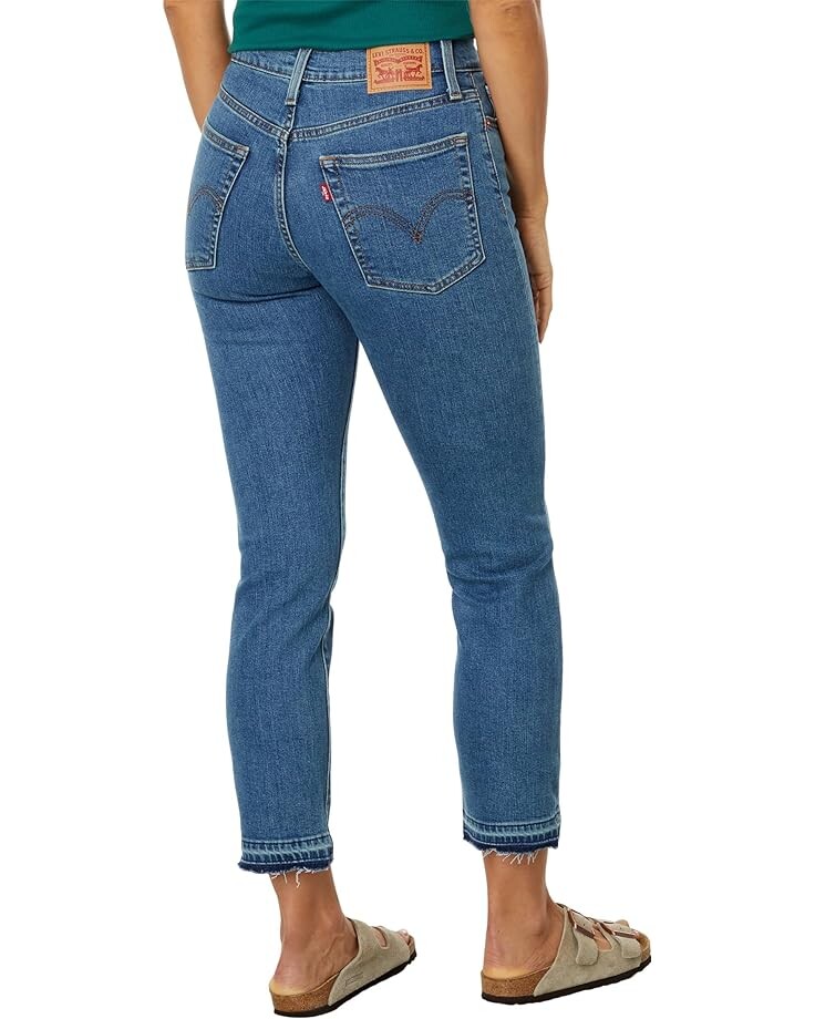 цена Джинсы Levi's Womens Wedgie Straight, цвет Turned On Me