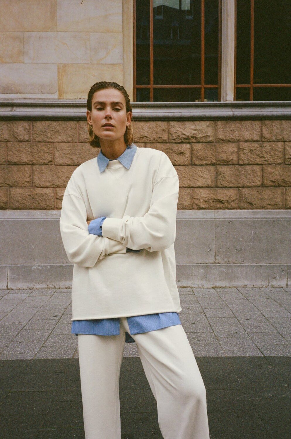 

Плюшовый свитшот с эффектом ZARA, белый