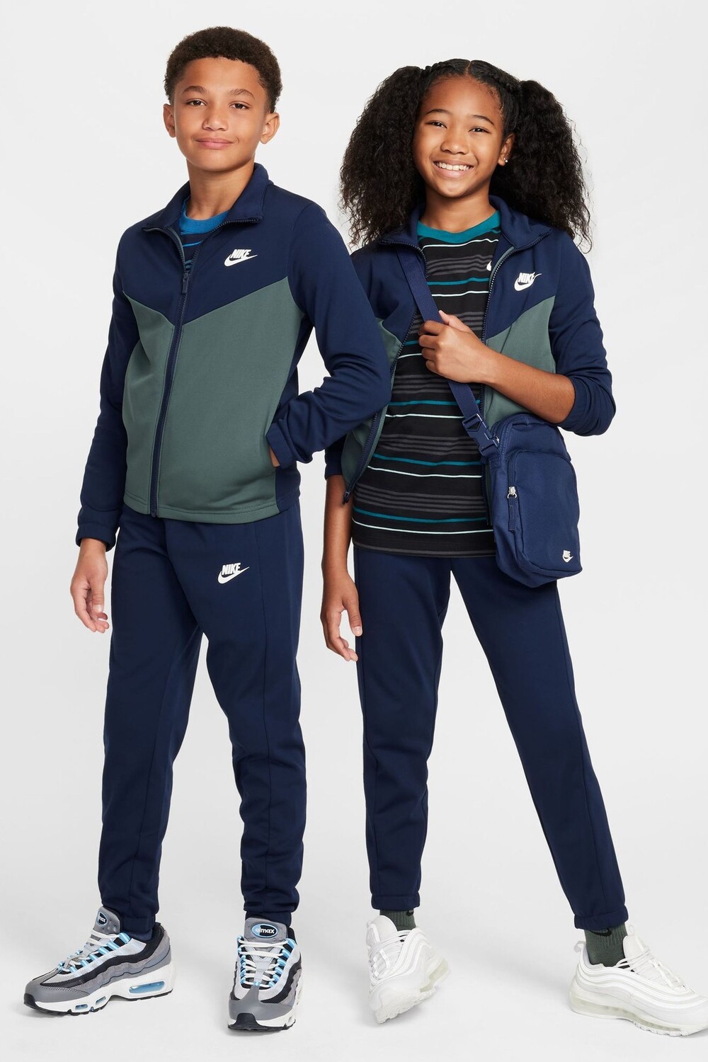 

Спортивный костюм на молнии Nike, синий