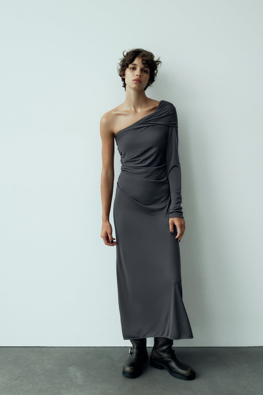 

Асимметричное платье с драпировкой ZARA, серый