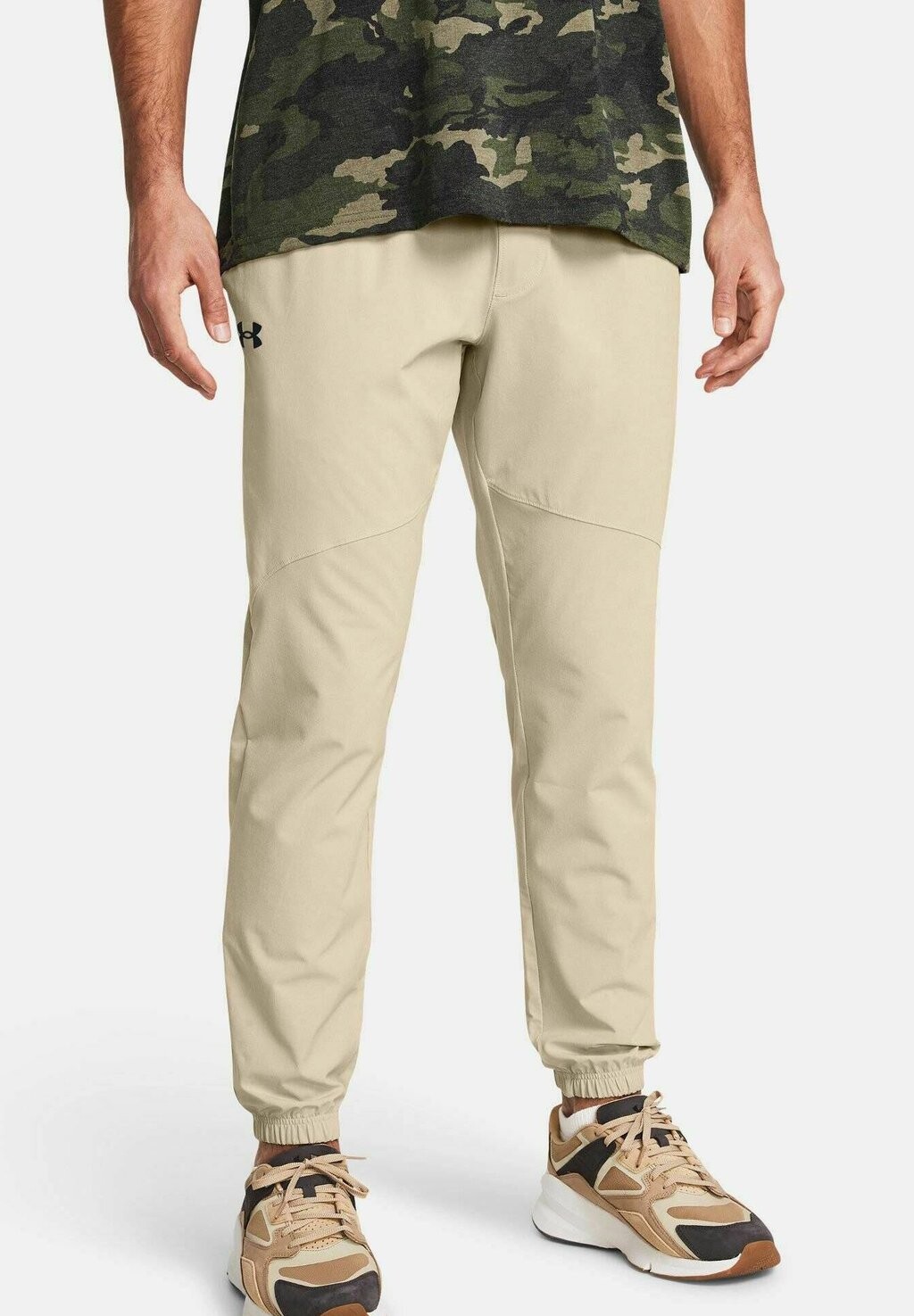 

Брюки спортивные Under Armour, цвет beige