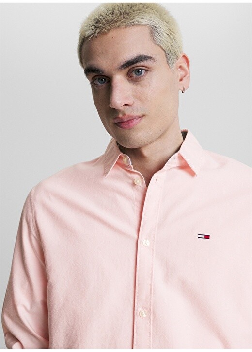 

Нормальная розовая однотонная мужская рубашка Tommy Jeans