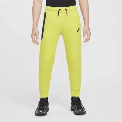 

Брюки Nike Sportswear Tech Fleece, цвет Bright Cactus/Black/Black