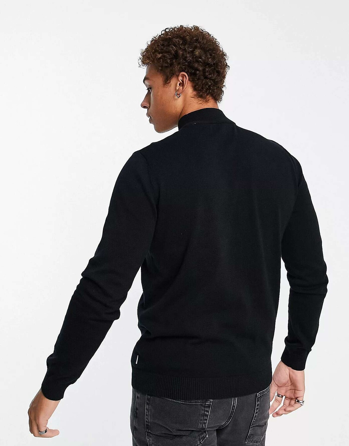 

Черный джемпер с воротником-стойкой Jack & Jones Essentials