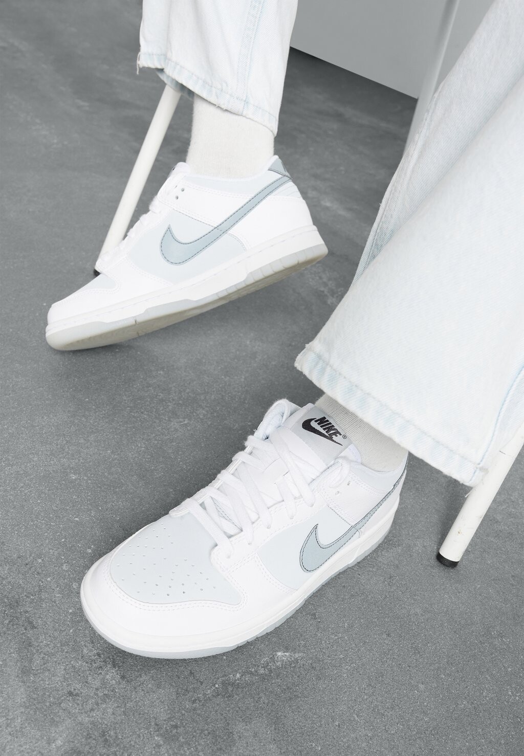 

Кроссовки низкие DUNK UNISEX Nike Sportswear, цвет white/smoke grey/pure platinum/football grey/anthracite
