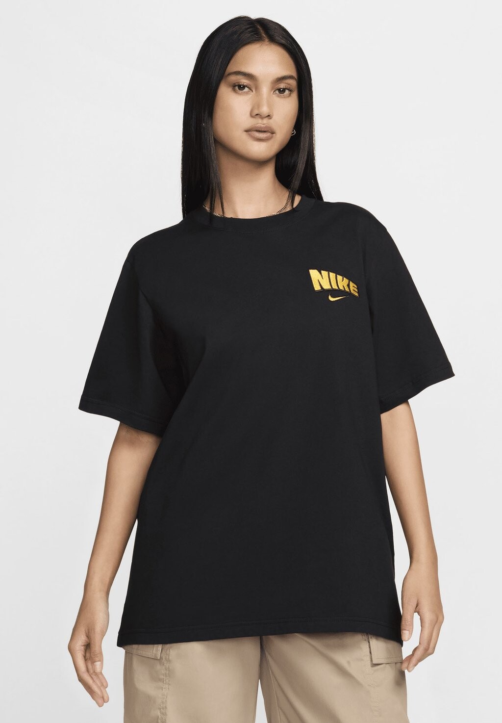 

Принт на футболке TEE VINTAGE Nike, черный