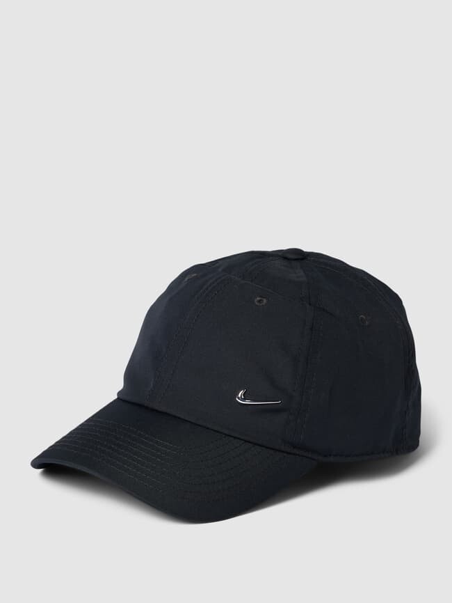

Бейсболка с этикеткой Nike, черный