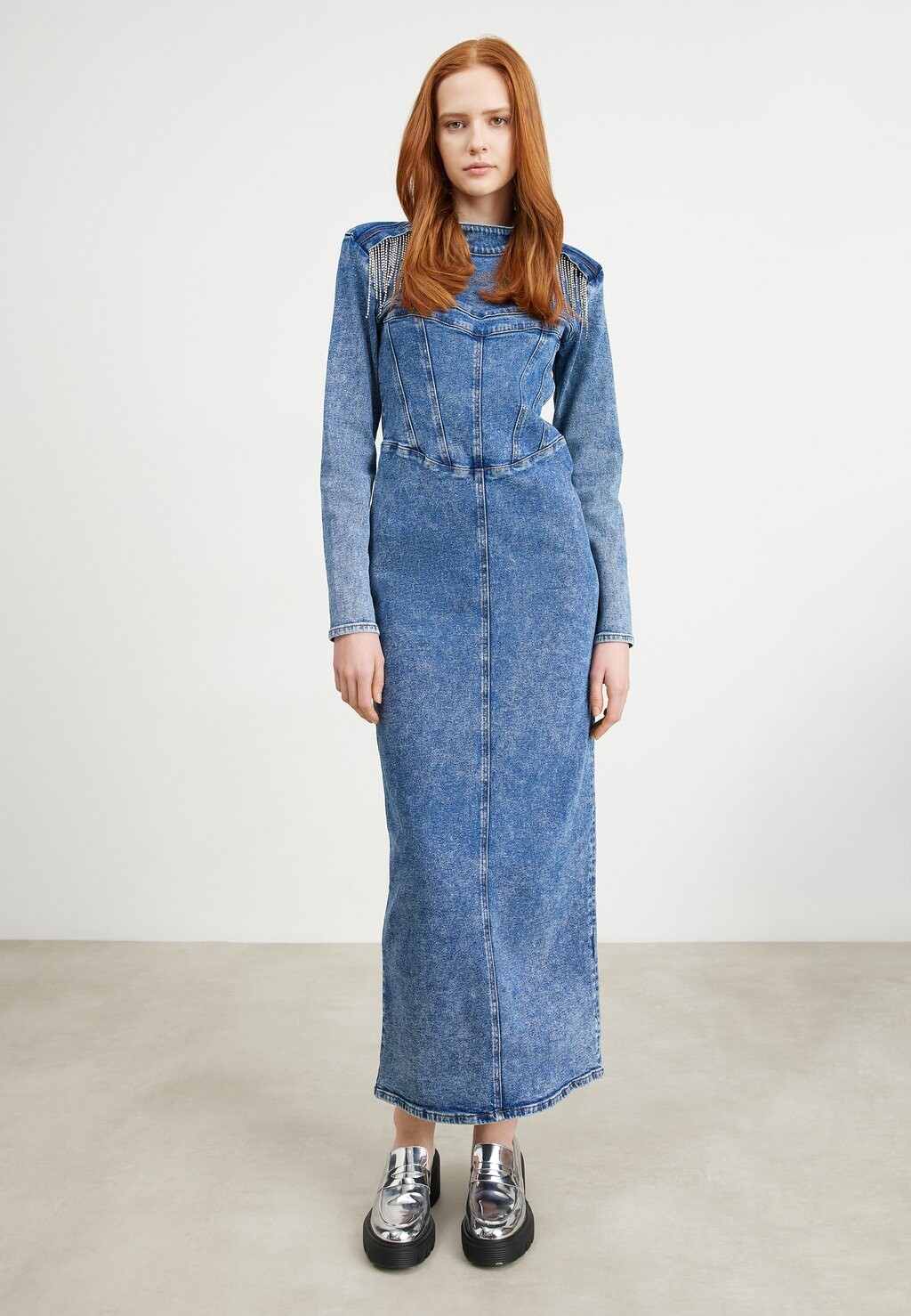 

Джинсовое платье FRILLY LONG DRESS Gestuz, средний синий, стираный