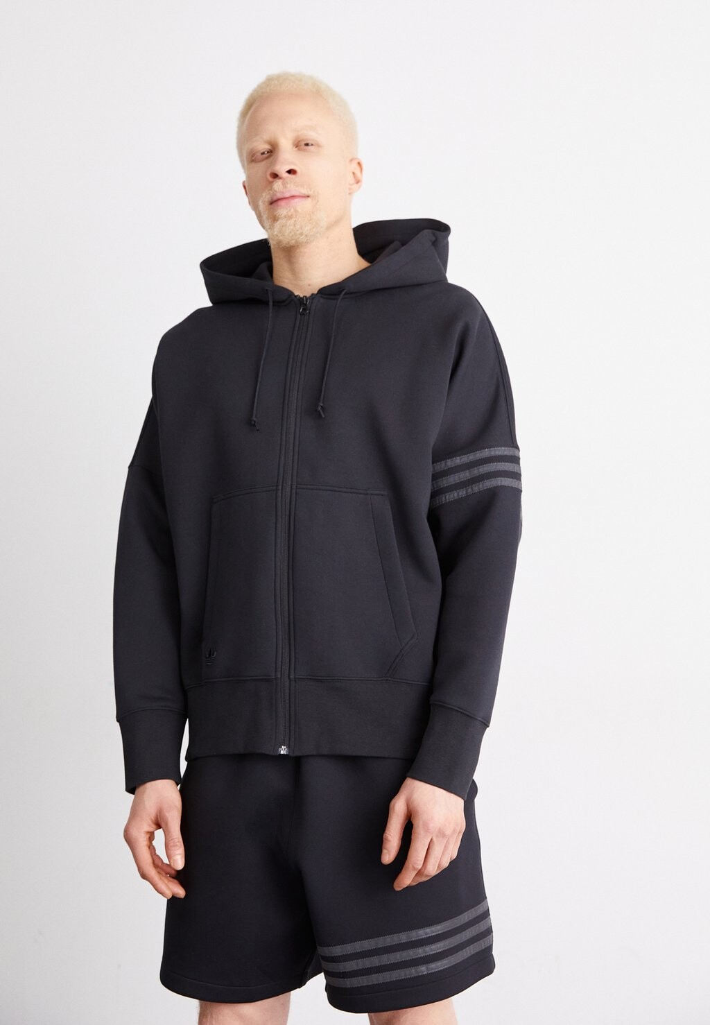 

Толстовка на молнии Neuclassic adidas Originals, черный
