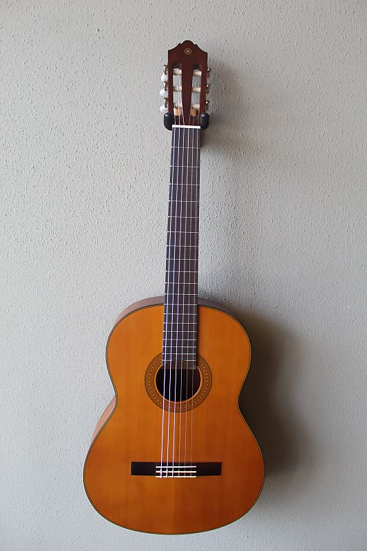 цена Акустическая гитара Brand New Yamaha CG122MCH Cedar Top Classical Guitar with Gig Bag