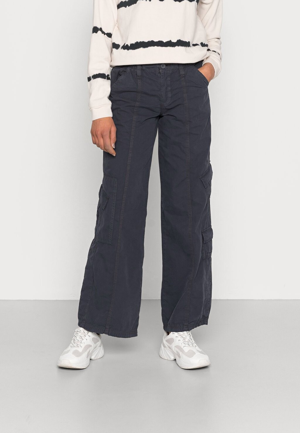 

Брюки карго BDG Urban Outfitters