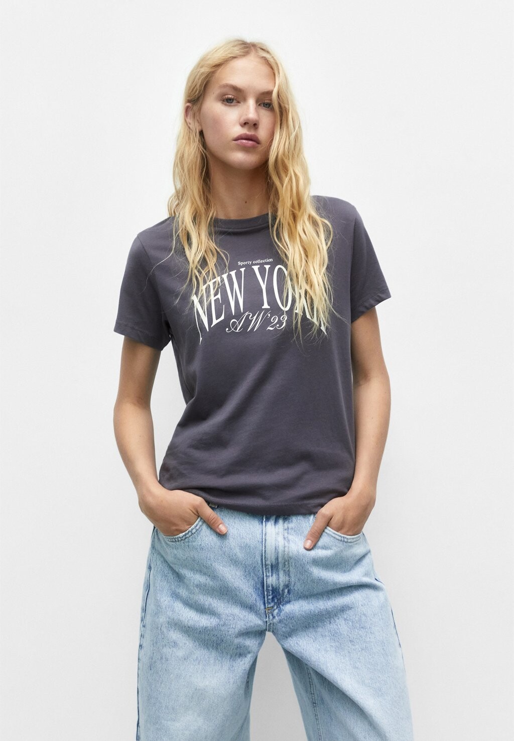 

Футболка с принтом PULL&BEAR, темно-серый