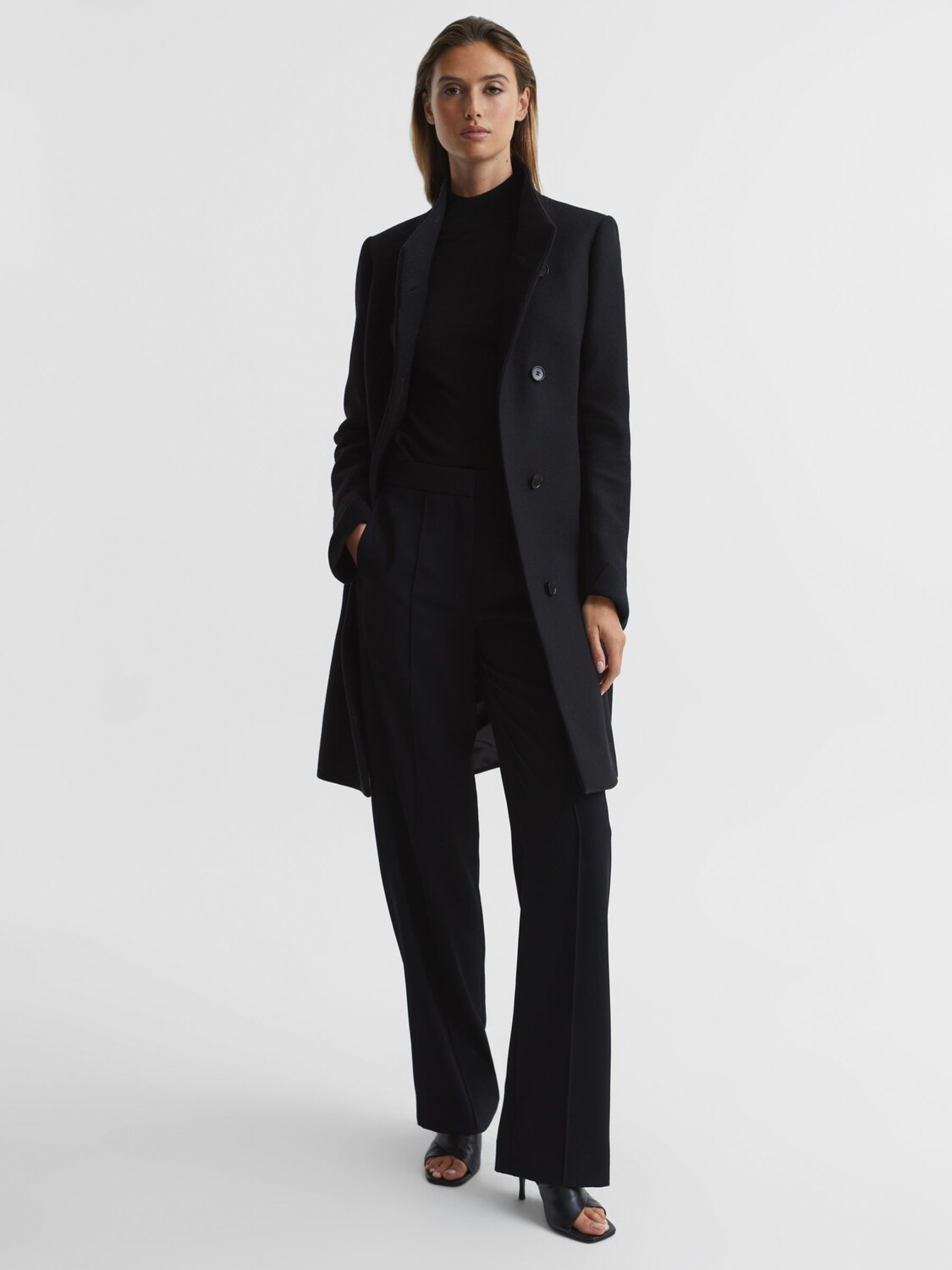 

Пальто строгого кроя из смесовой шерсти Reiss Mia, черный