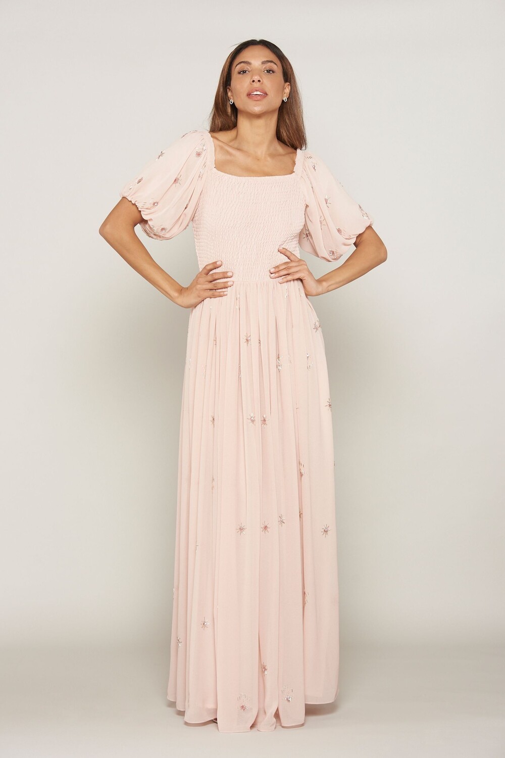 

Розовое платье макси с пышными рукавами декором и лифом со сборками Frock And Frill P Frock and Frill, розовый