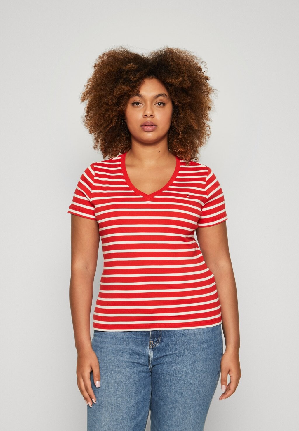 

Базовая футболка CODY Tommy Hilfiger Curve, красный