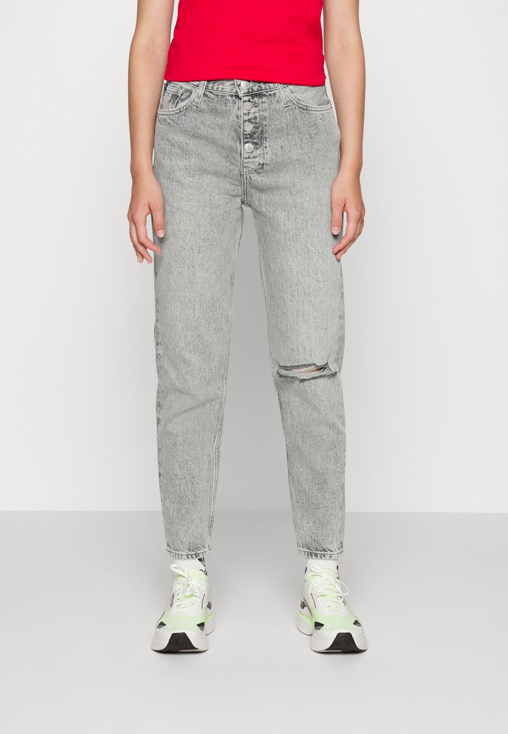 

Джинсы Tapered Fit Calvin Klein Jeans