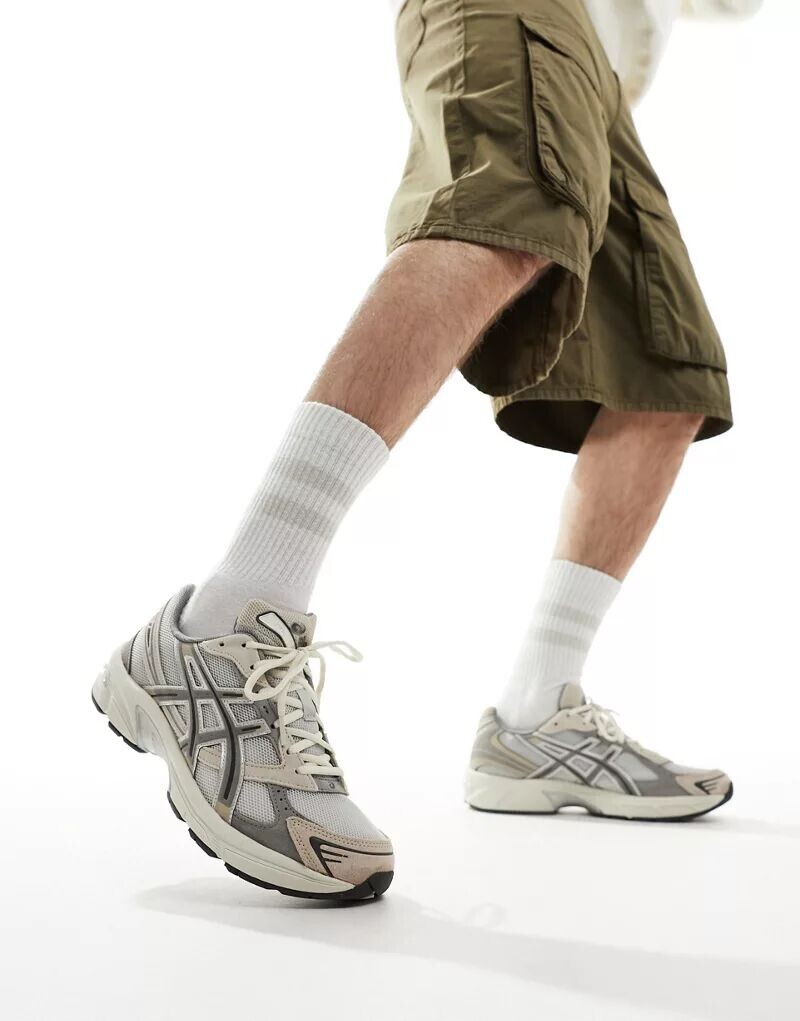 

Серо-розовые кроссовки Asics Gel-1130
