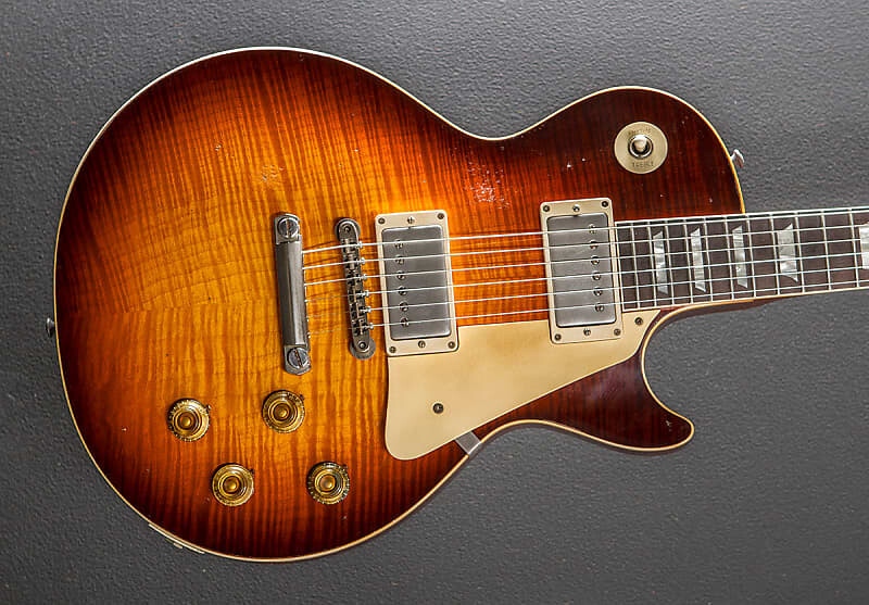 

Электрогитара Gibson Custom Shop 1959 Les Paul Standard Reissue Limited Edition Murphy Lab Aged w/Brazilian Rosewood - Tom's Dark Burst