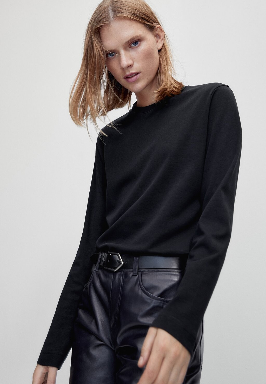 

Топ с длинными рукавами Massimo Dutti, черный