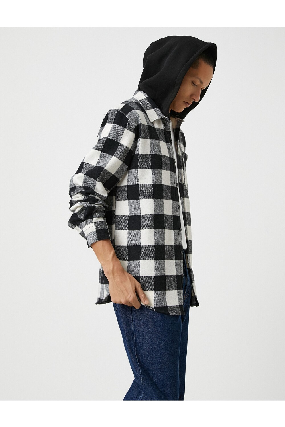 

Рубашка Lumberjack с капюшоном, длинными рукавами и карманами Koton, черный