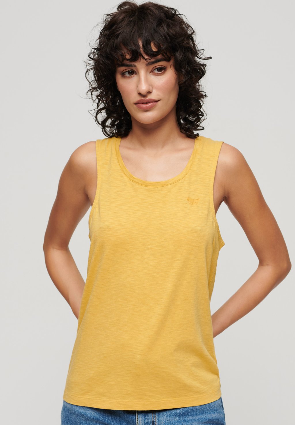 

Топ SCOOP NECK TANK Superdry, желтый