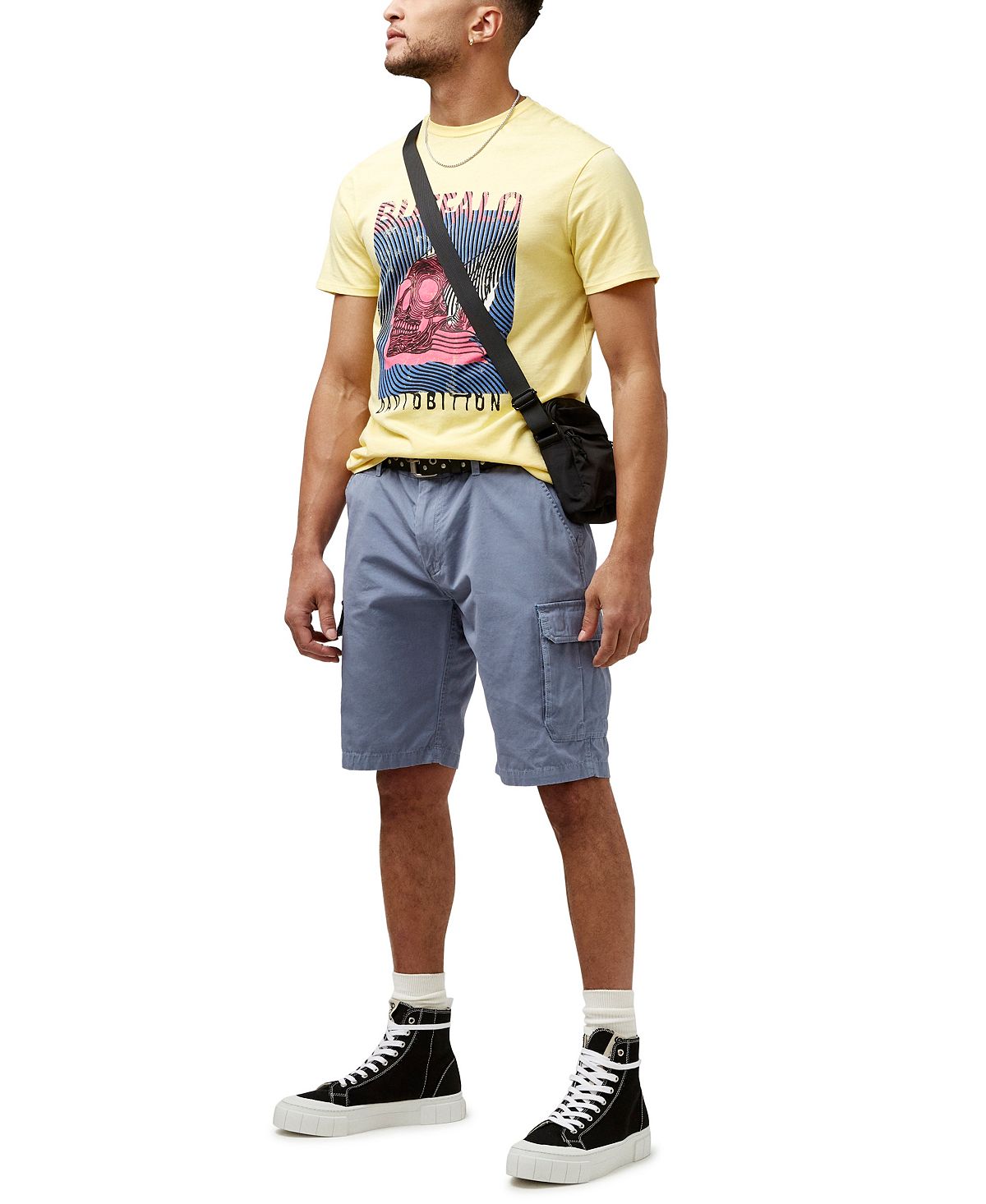 Cargo shorts outfit men