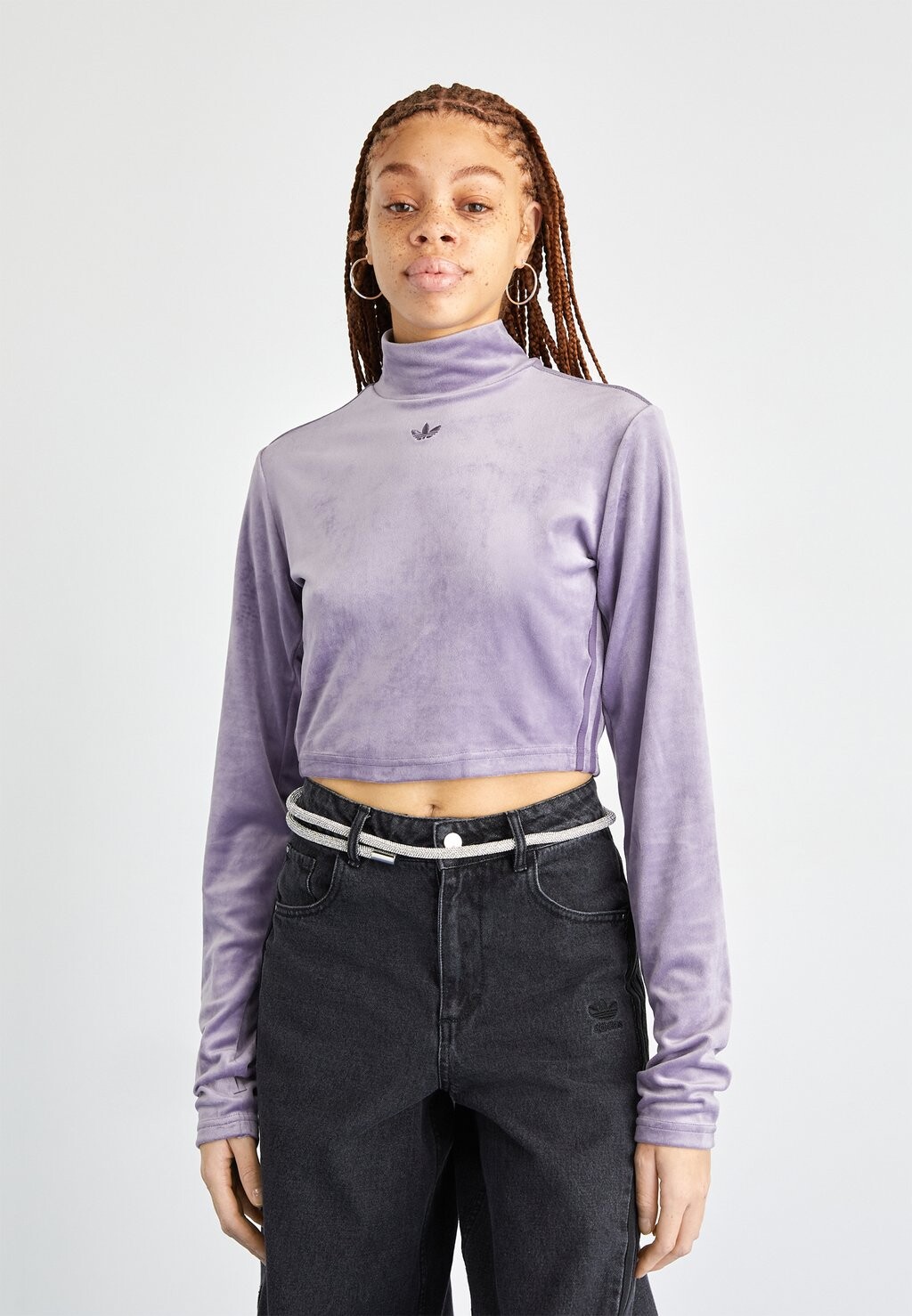 

Топ с длинными рукавами adidas Originals FASHION CROP, тень фиолетового цвета