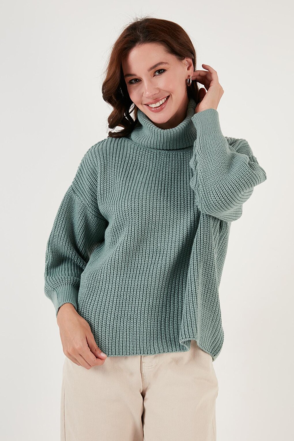 Вязаный свитер с высоким воротником 4616001 Lela, пастельный зеленый