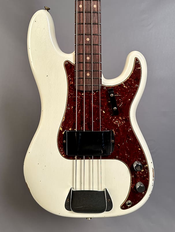 Басс гитара Fender Custom Shop 1963 Precision Bass Relic P-Bass - Aged Olympic White