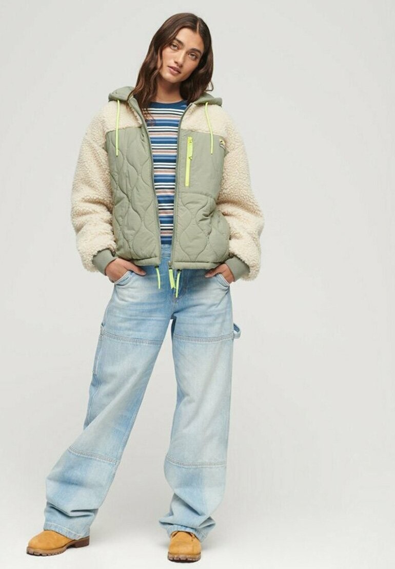 

Зимняя куртка Superdry SHERPA QUILTED HYBRID, цвет vintage khaki