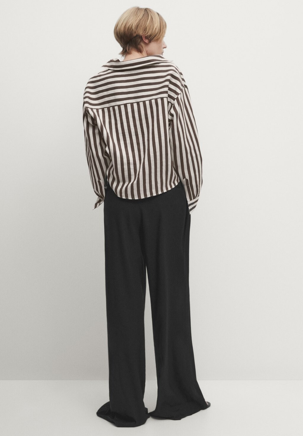 

Рубашка CROPPED Massimo Dutti, темно-коричневый