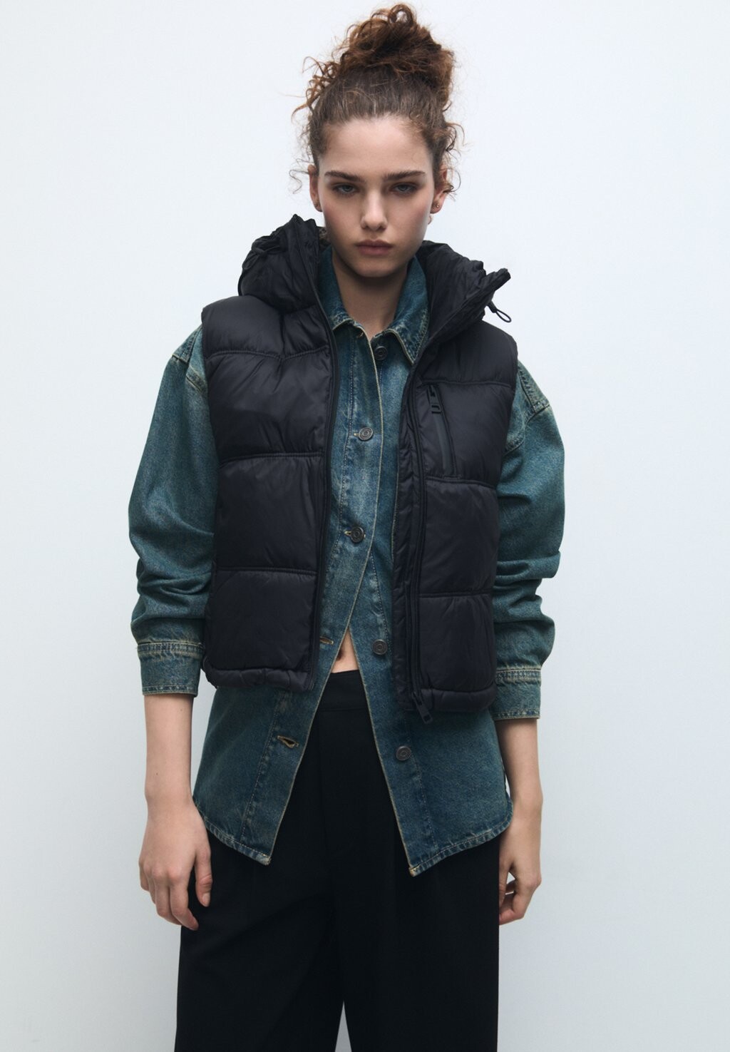 

Жилет QUILTED PULL&BEAR, цвет black