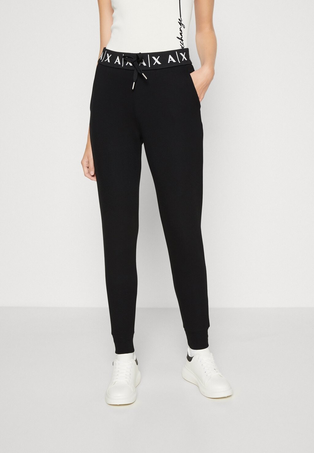 

Спортивные брюки Armani Exchange, черный