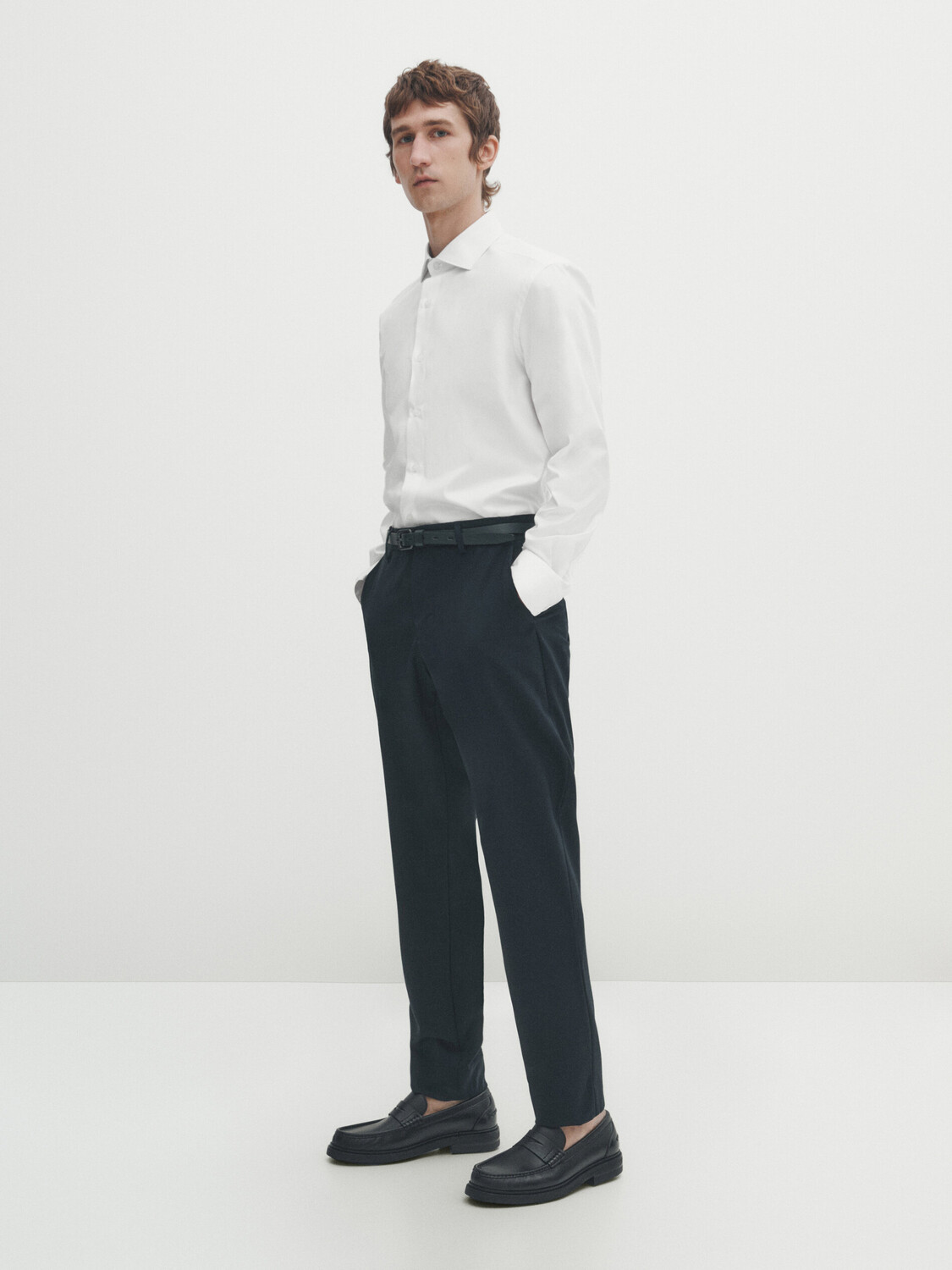 

Рубашка из хлопкового саржа приманного кроя Massimo Dutti, белый