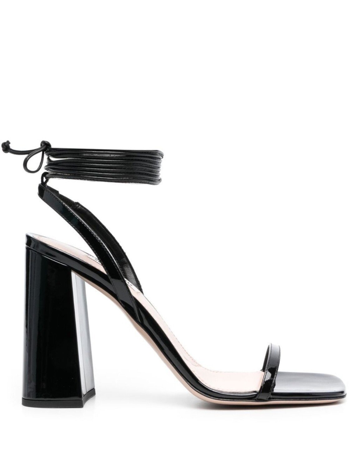 

Miu Miu lace-up patent leather sandals, черный