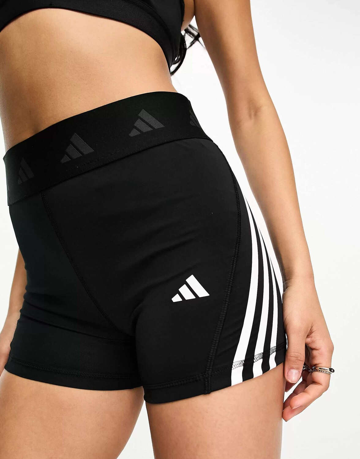 

Черные шорты-леггинсы adidas Training Hyperglam Techfit adidas performance