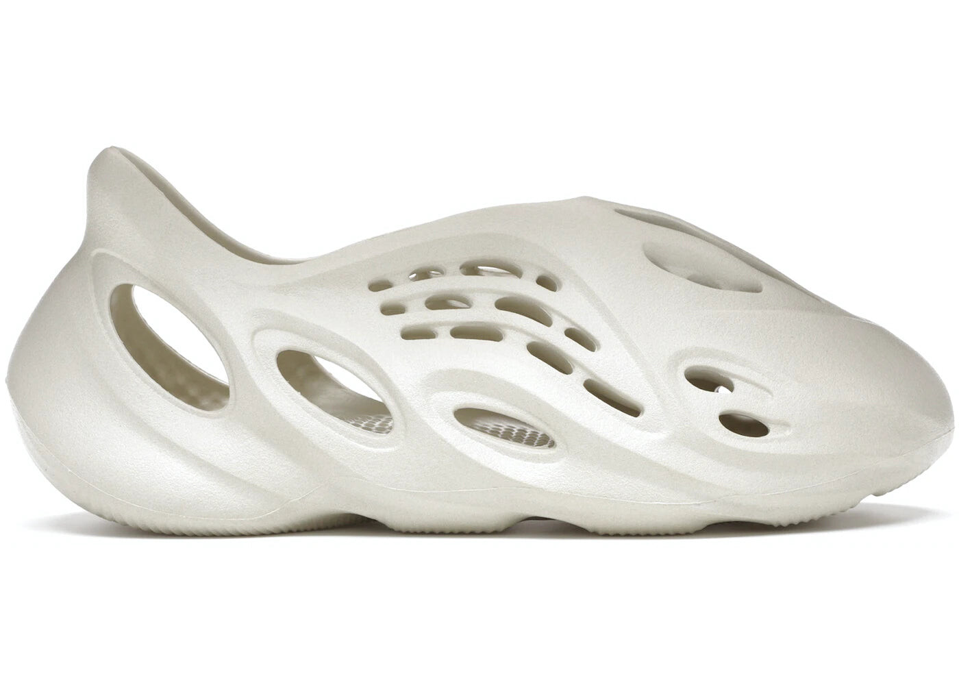

Сланцы Adidas Originals Yeezy Foam RNNR
