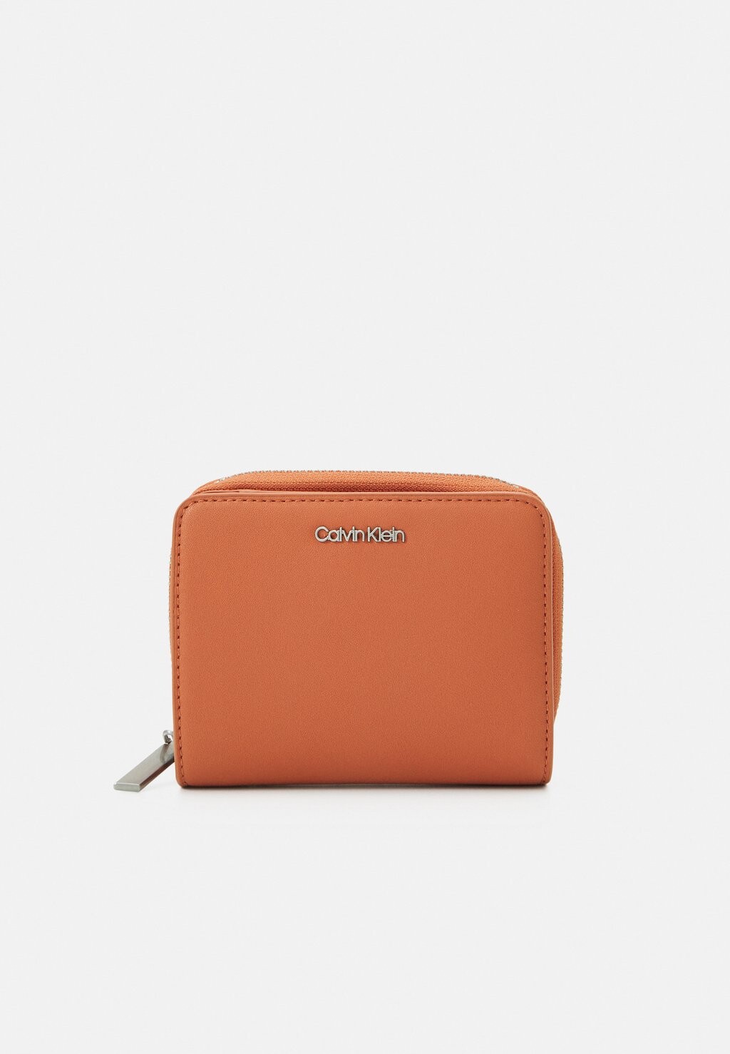 

Кошелек Calvin Klein MUST WALLET FLAP, цвет autumn leaf
